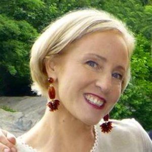 Meet your Posher, Carolyn